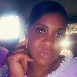 Meet your Posher, Aneuris mota